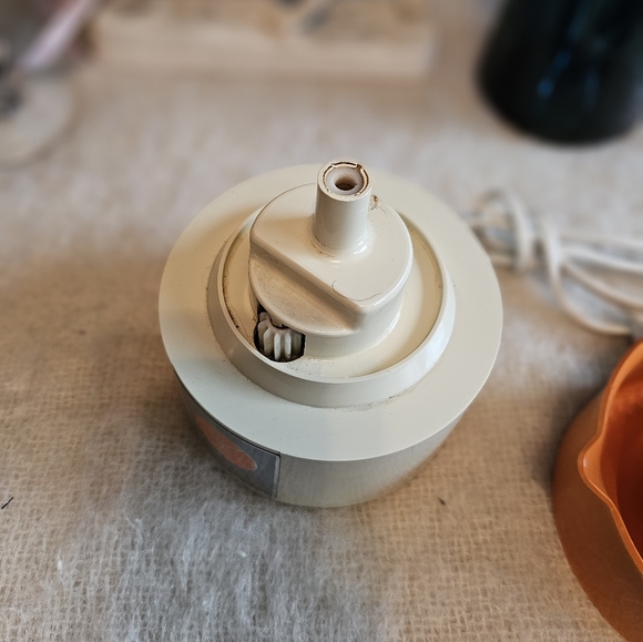 Dominum By Hamilton Beach Electric Juicer. Vintage 1970s - Picture 3 of 5